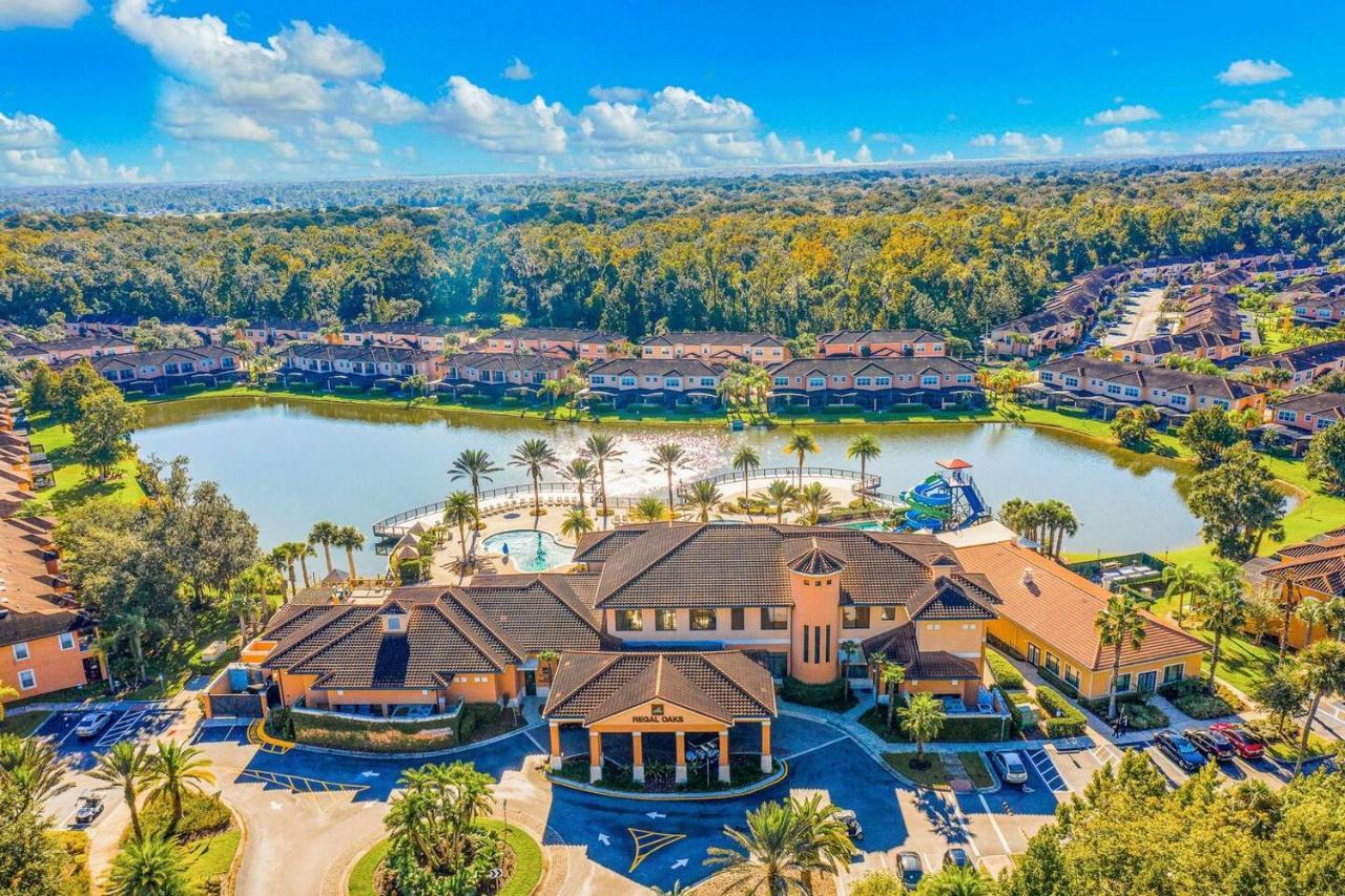 Upscale 2Br Lakefront Townhome - Private Hot Tub! Orlando Extérieur photo