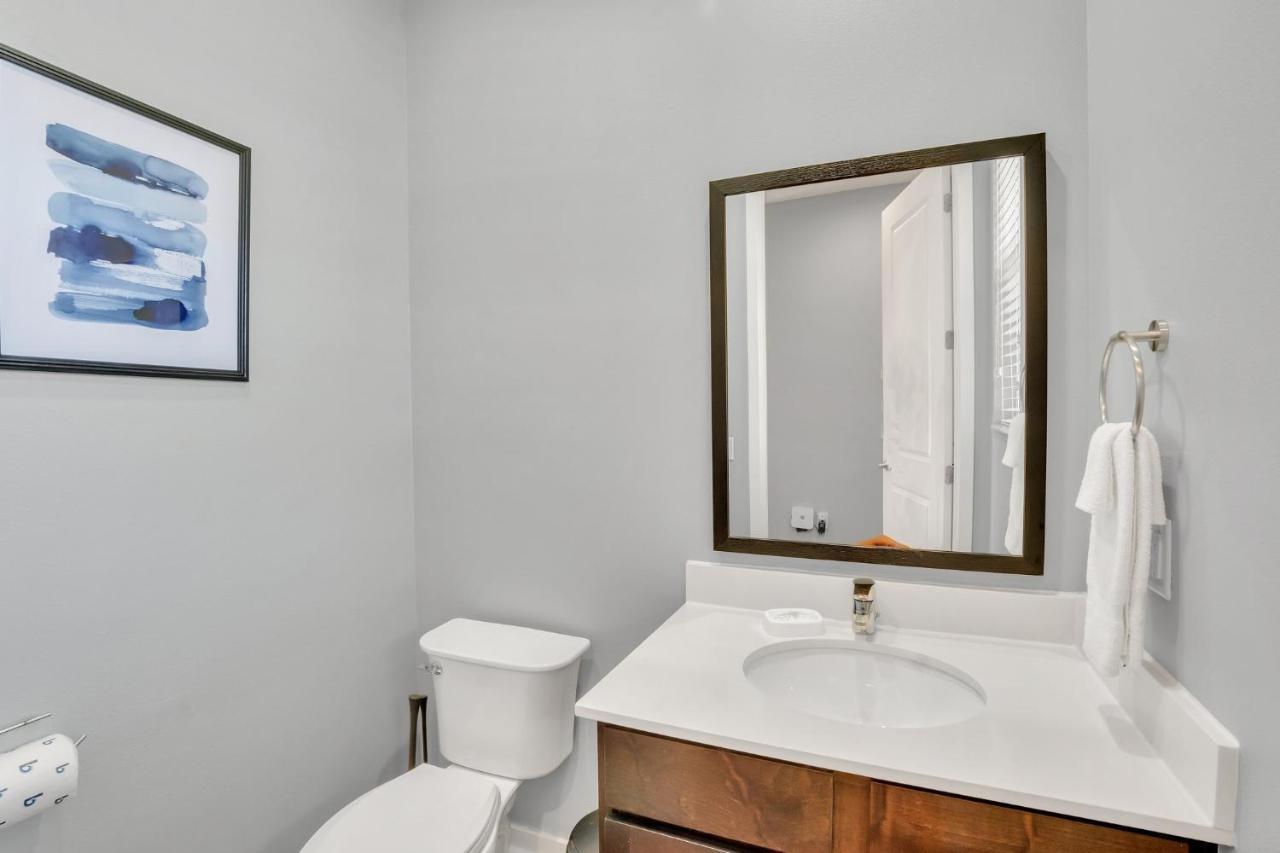 Upscale 2Br Lakefront Townhome - Private Hot Tub! Orlando Extérieur photo